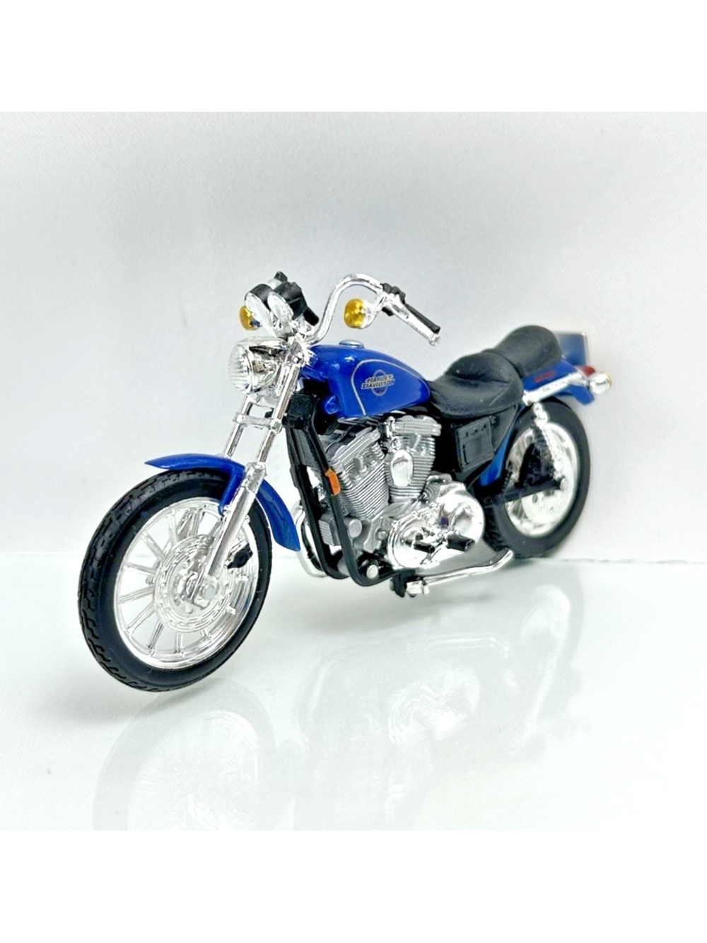 Maisto Harley-Davidson Sportster 1200 Evolution 1:18 Scale Motorcycle 1998